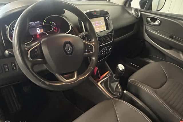 Renault Clio (2017) thumbnail 6