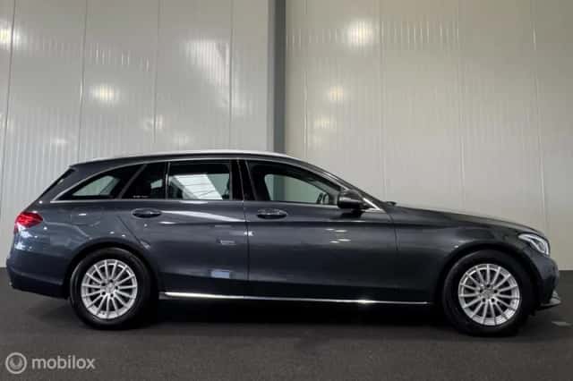 Mercedes-Benz C-Klasse (2015) thumbnail 5