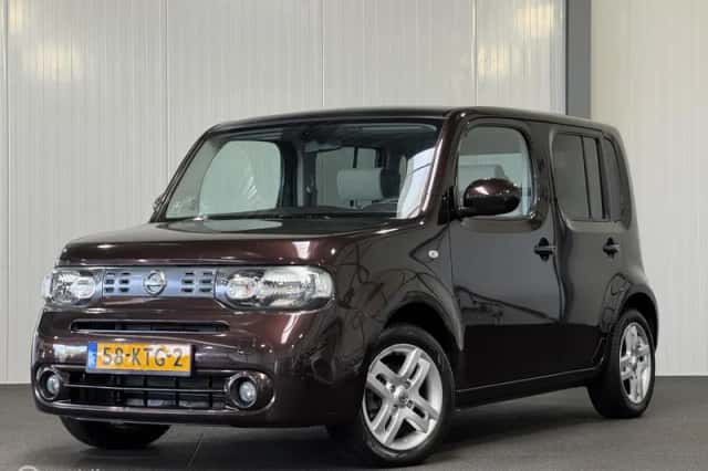 Nissan Cube (2010) thumbnail 1