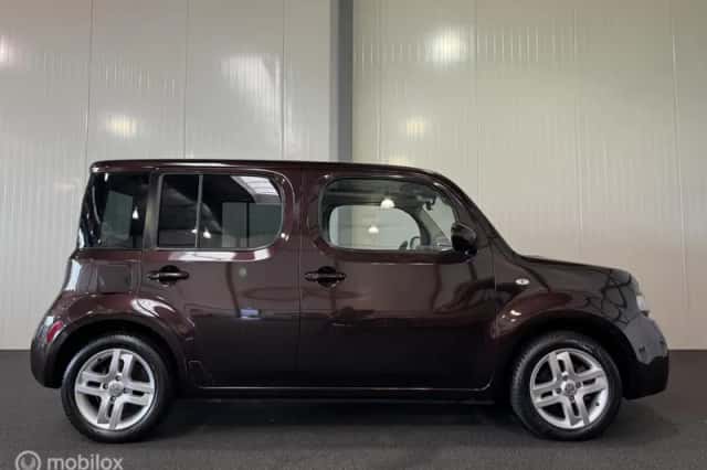 Nissan Cube (2010) thumbnail 5