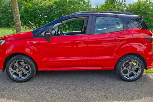 Ford EcoSport (2018) thumbnail 3