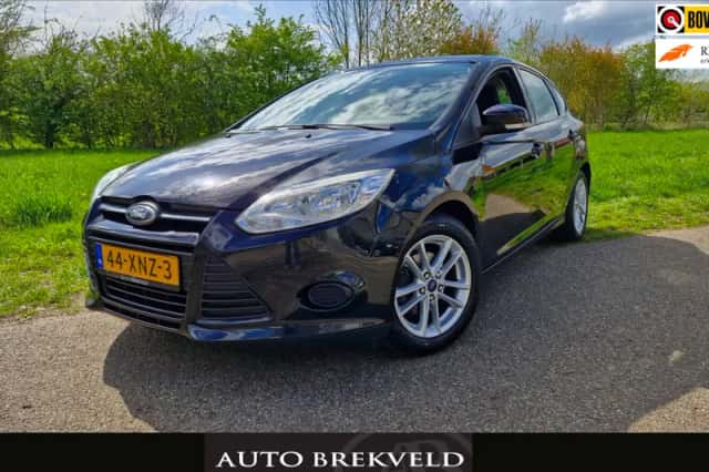 Ford Focus (2012) thumbnail 2