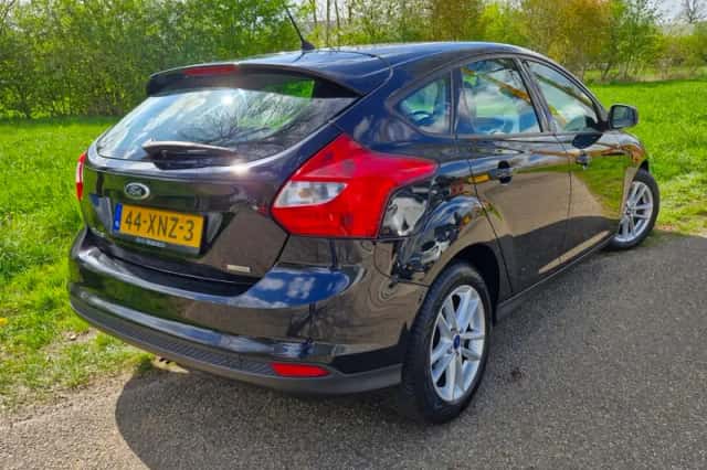 Ford Focus (2012) thumbnail 6