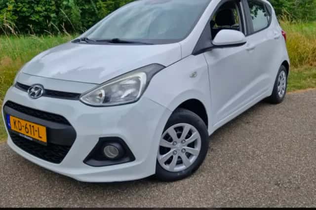 Hyundai i10 (2016) thumbnail 1
