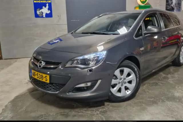 Opel Astra (2016) thumbnail 1