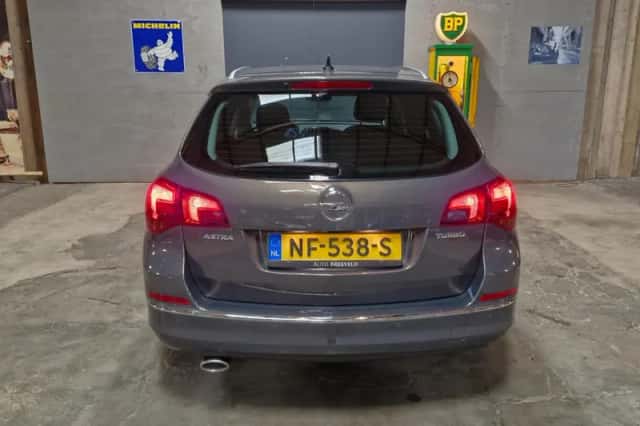 Opel Astra (2016) thumbnail 5