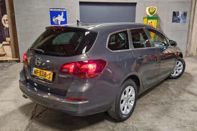 Opel Astra (2016) thumbnail 6