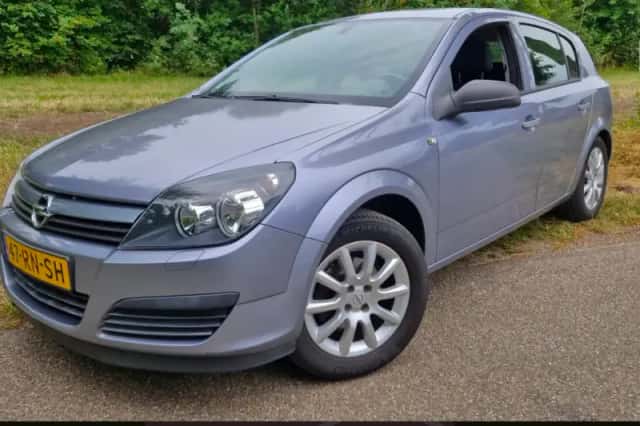 Opel Astra (2005) thumbnail 1