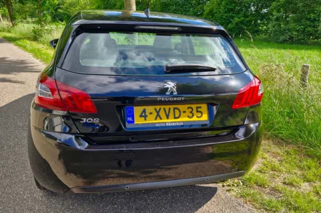 Peugeot 308 (2014) thumbnail 5