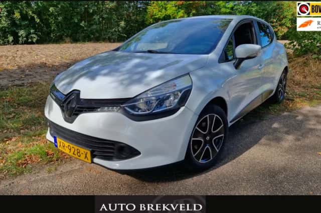 Renault Clio (2015) thumbnail 1