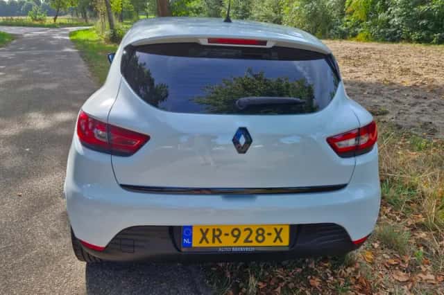 Renault Clio (2015) thumbnail 4