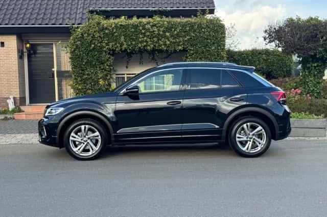 Volkswagen T-Roc (2025) thumbnail 3