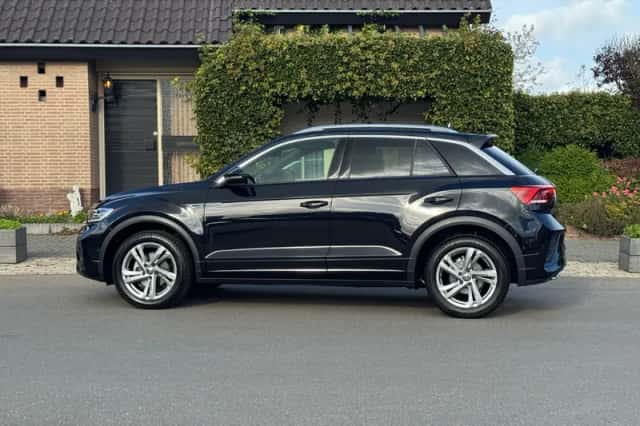 Volkswagen T-Roc (2025) thumbnail 4