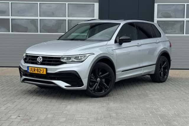 Volkswagen Tiguan (2022) thumbnail 2