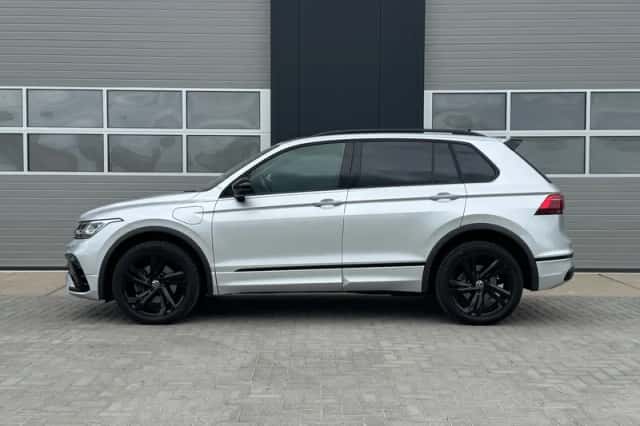 Volkswagen Tiguan (2022) thumbnail 3