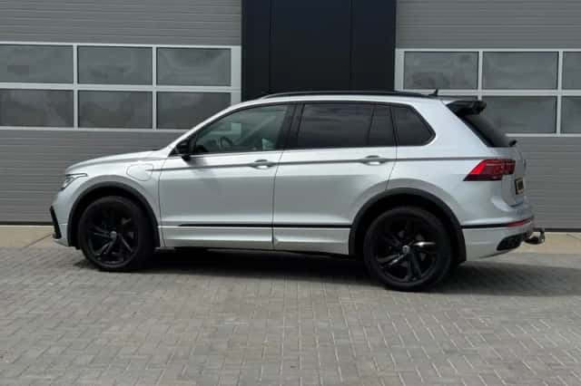 Volkswagen Tiguan (2022) thumbnail 4