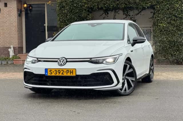 Volkswagen Golf (2022) thumbnail 6