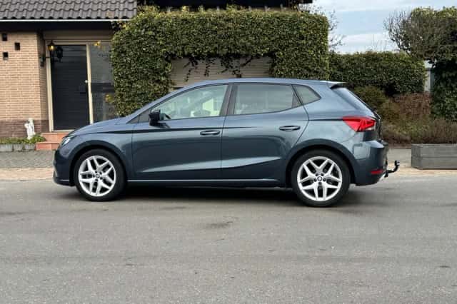SEAT Ibiza (2021) thumbnail 4