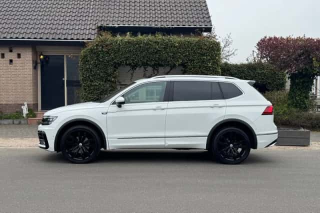 Volkswagen Tiguan (2020) thumbnail 3