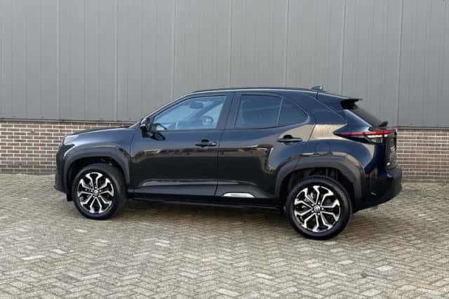 Toyota Yaris Cross (2025) thumbnail 4
