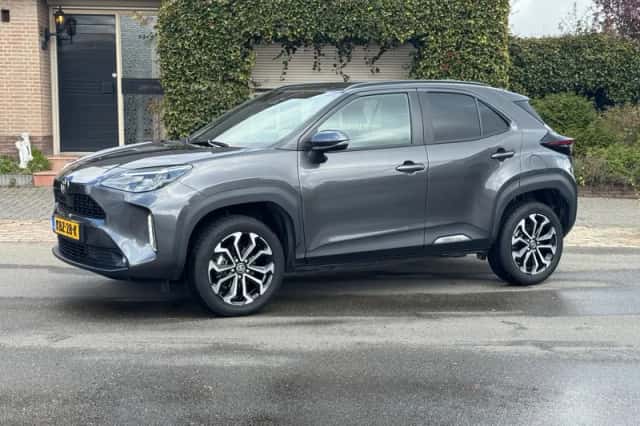 Toyota Yaris Cross (2025) thumbnail 1