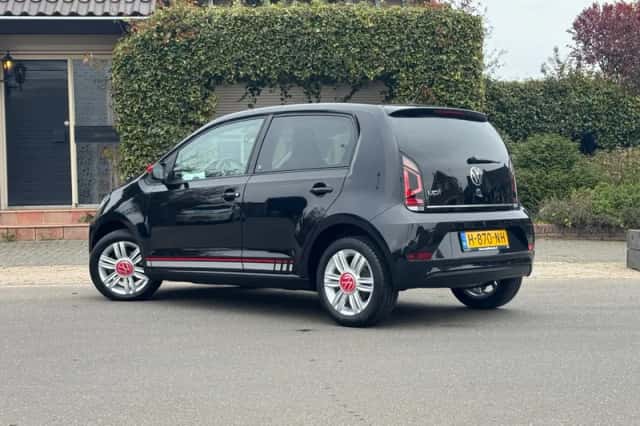 Volkswagen Up (2020) thumbnail 5