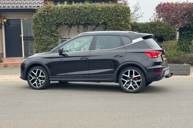 SEAT Arona (2020) thumbnail 4