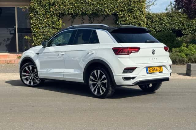 Volkswagen T-Roc (2019) thumbnail 5