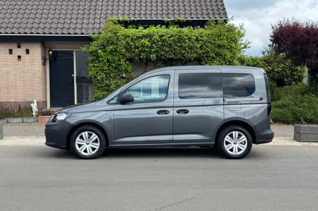 Volkswagen Caddy (2022) thumbnail 3