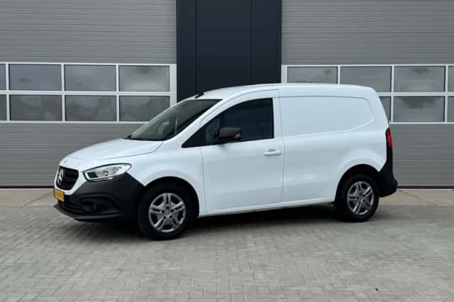 Mercedes-Benz Citan (2021) thumbnail 2