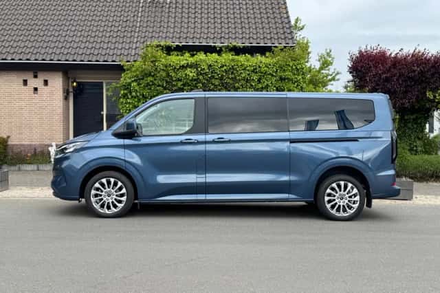 Ford Transit Custom (2023) thumbnail 3