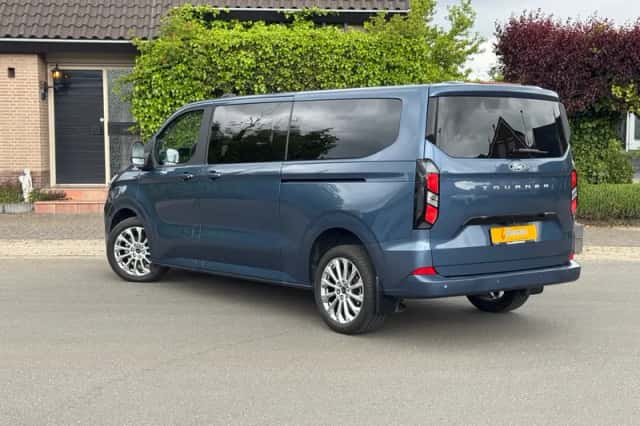 Ford Tourneo (2023) thumbnail 5