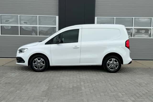 Mercedes-Benz Citan (2023) thumbnail 3