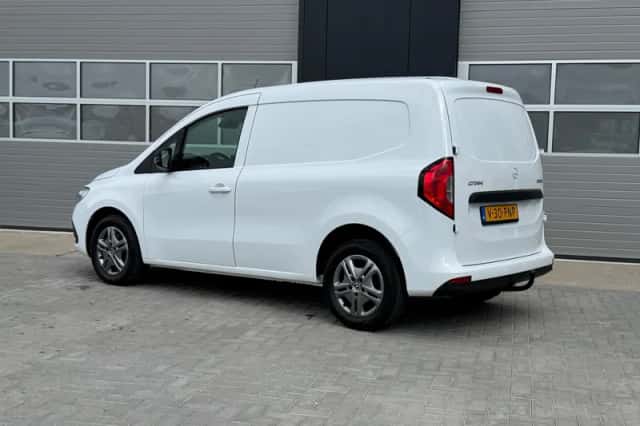 Mercedes-Benz Citan (2023) thumbnail 4