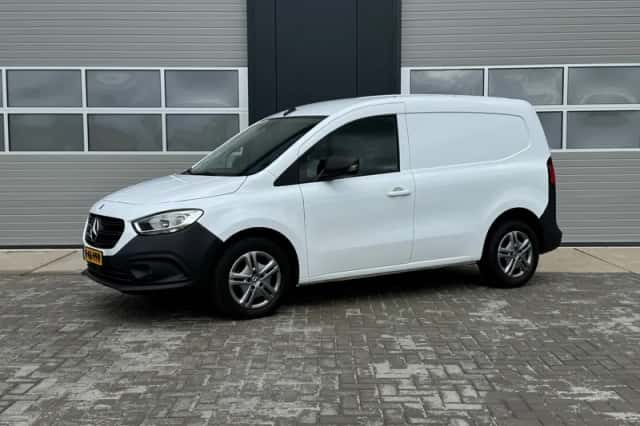 Mercedes-Benz Citan (2024) thumbnail 2