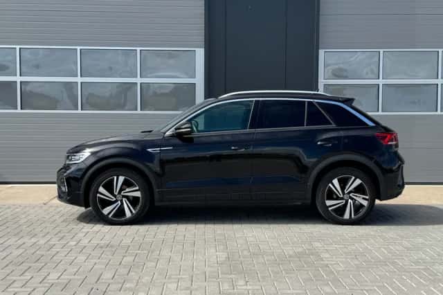 Volkswagen T-Roc (2022) thumbnail 3