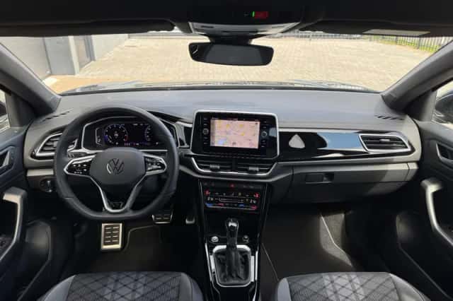 Volkswagen T-Roc (2022) thumbnail 6