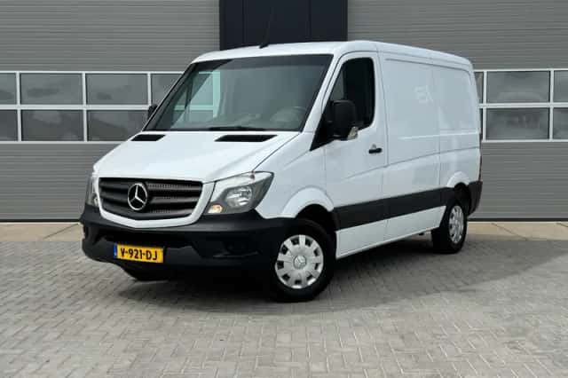Mercedes-Benz Sprinter (2017) thumbnail 1