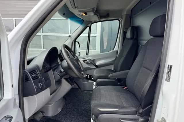 Mercedes-Benz Sprinter (2017) thumbnail 6