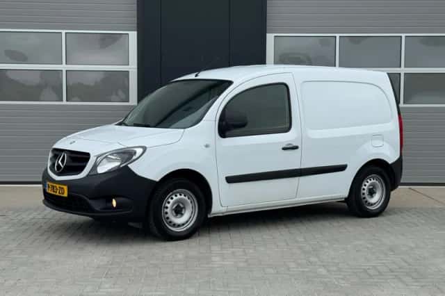 Mercedes-Benz Citan (2019) thumbnail 2