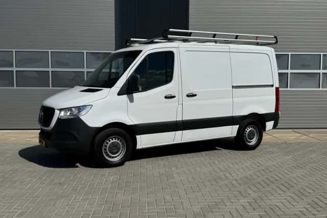 Mercedes-Benz Sprinter (2020) thumbnail 2