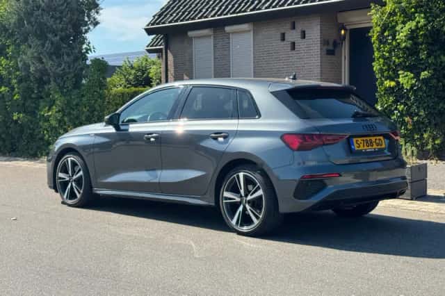 Audi A3 (2022) thumbnail 4