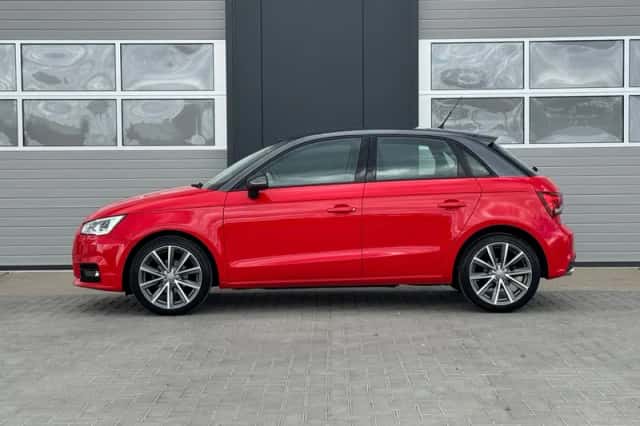 Audi A1 (2015) thumbnail 3