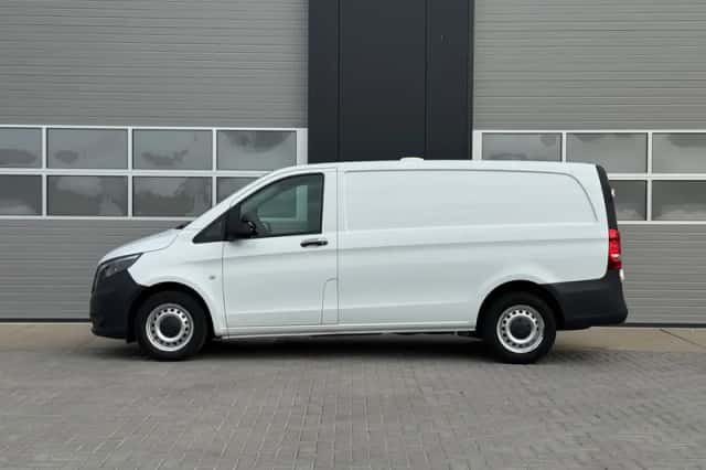 Mercedes-Benz Vito (2019) thumbnail 2