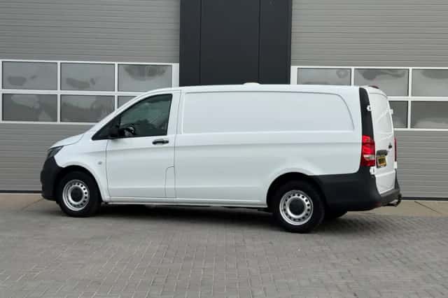 Mercedes-Benz Vito (2019) thumbnail 3