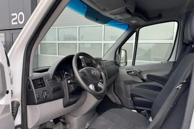 Mercedes-Benz Sprinter (2018) thumbnail 4