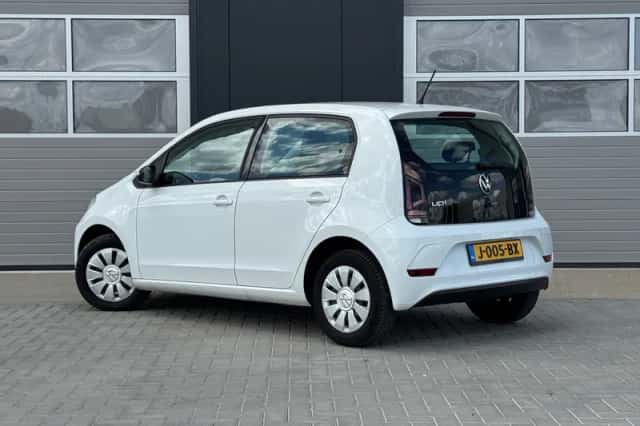 Volkswagen Up (2020) thumbnail 5