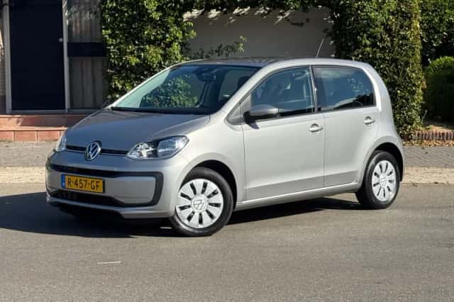 Volkswagen Up (2022) thumbnail 2