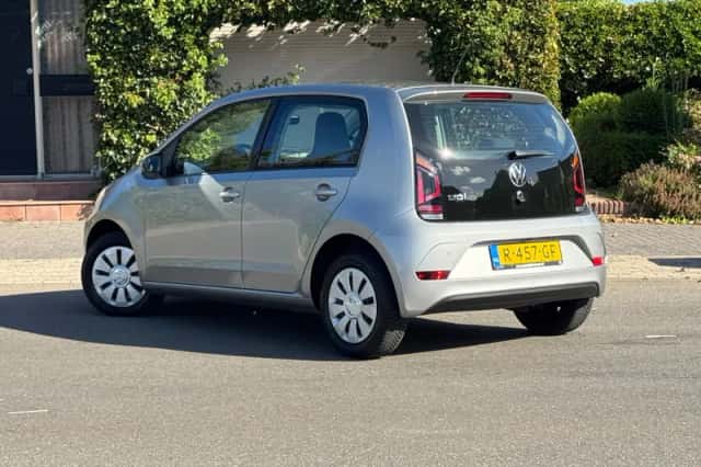 Volkswagen Up (2022) thumbnail 5