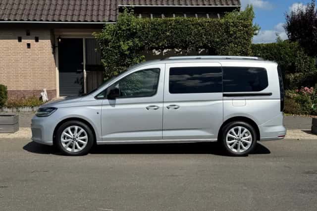 Volkswagen Caddy Maxi (2023) thumbnail 3